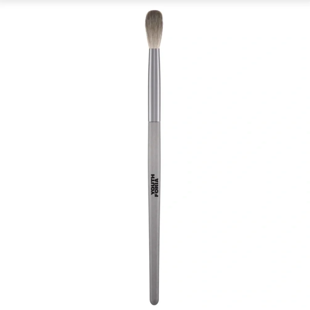 NIB YOUTH FORIA | Blending Makeup Brush‎ Flawless Smooth Transition Soft Gentle